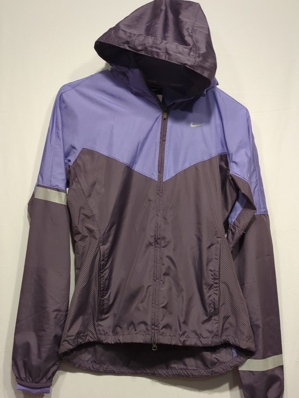 Nike Women's Two-Tone Purple Hooded Windbreaker Jacket